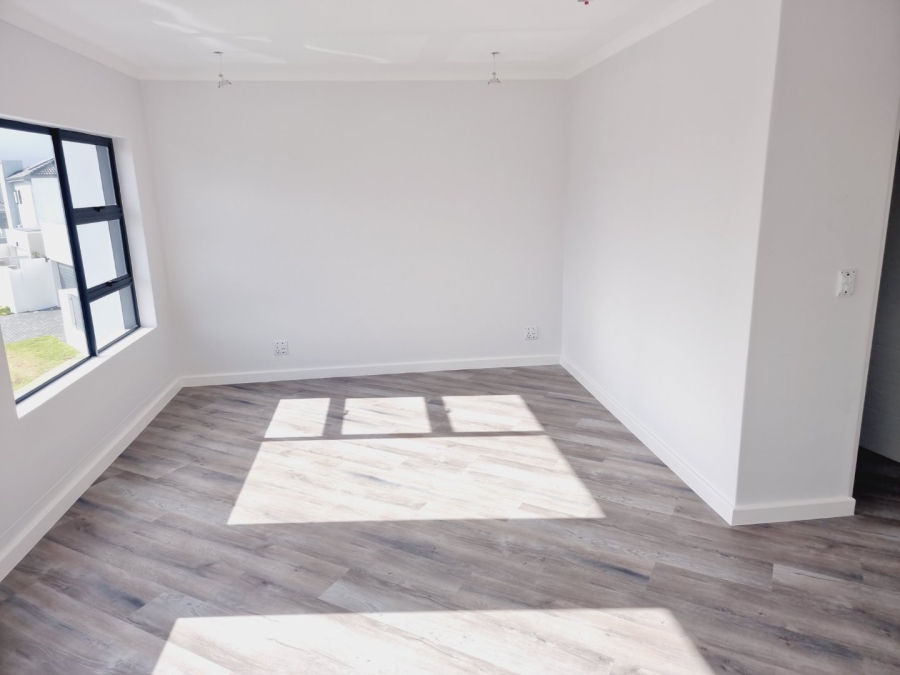 4 Bedroom Property for Sale in Sandown Western Cape